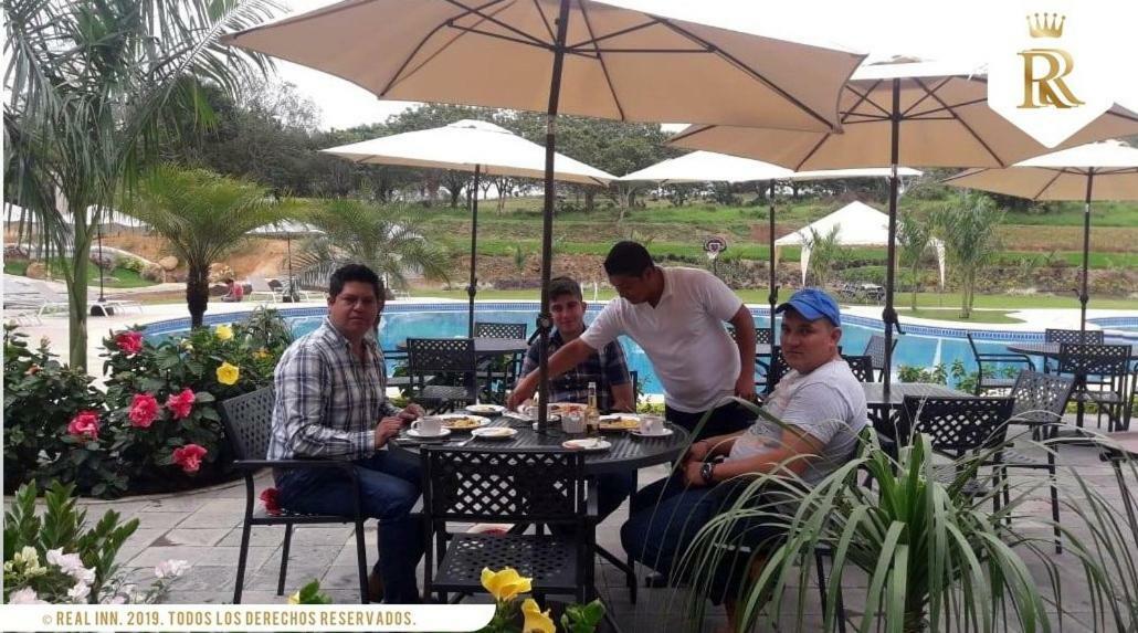 Hotel Real Inn Nuevo Morelos Buitenkant foto